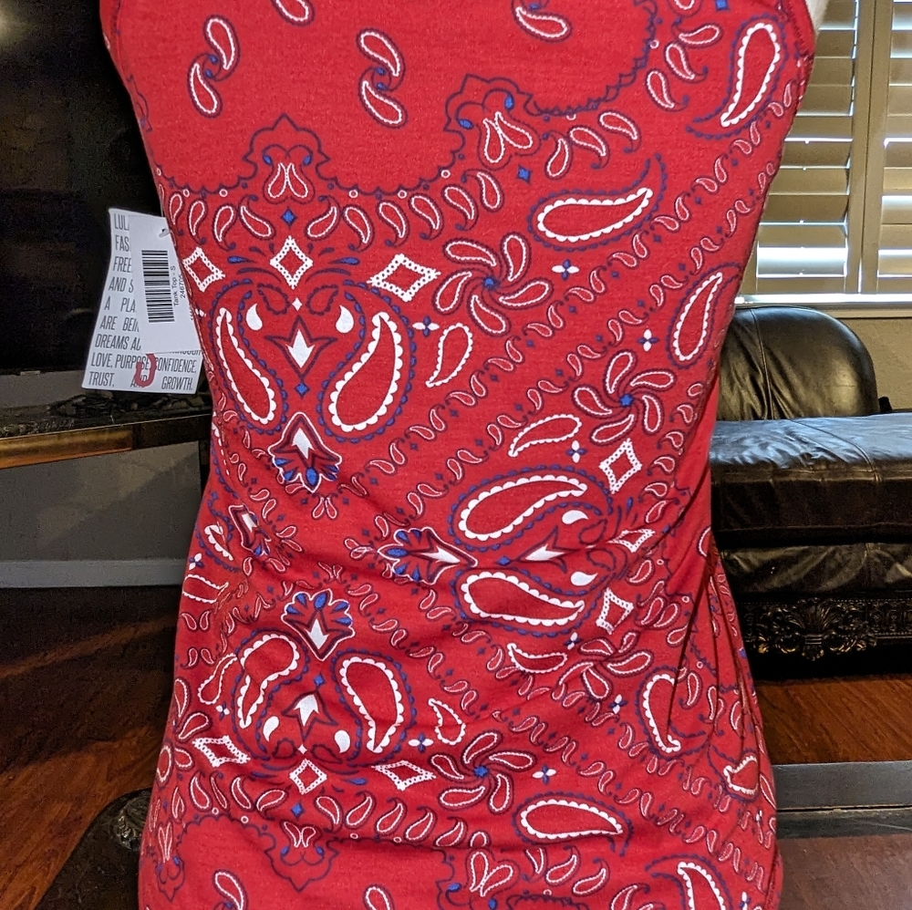 Ladies Red Tank. Small - Picture 5 of 5